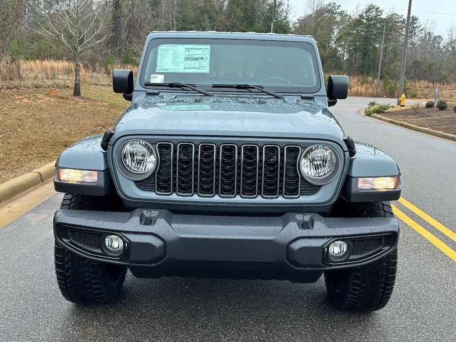 new 2025 Jeep Gladiator car, priced at $45,235