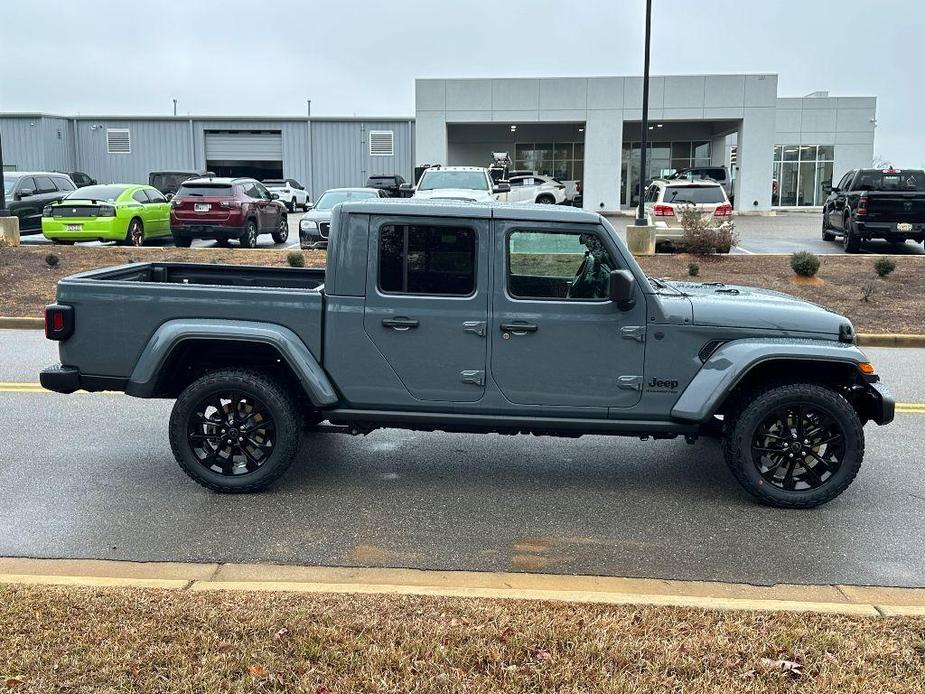 new 2025 Jeep Gladiator car, priced at $45,235