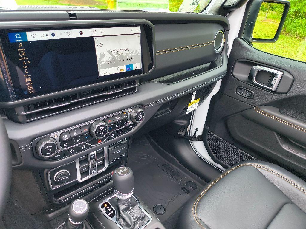 new 2025 Jeep Wrangler car, priced at $52,944