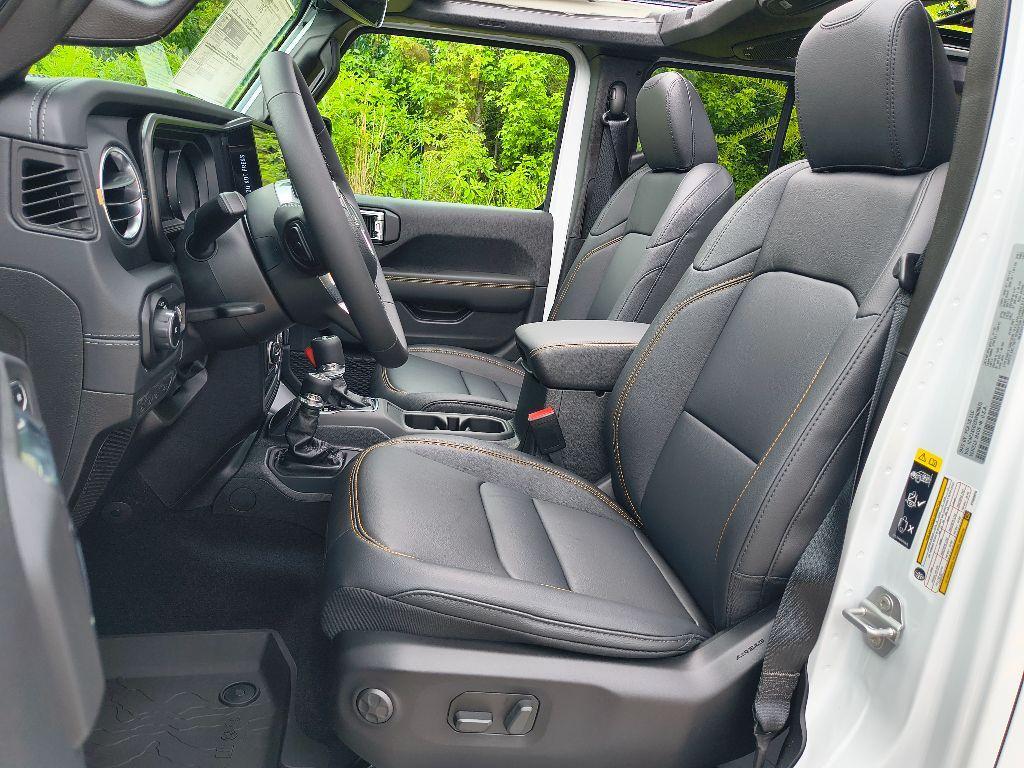 new 2025 Jeep Wrangler car, priced at $52,944