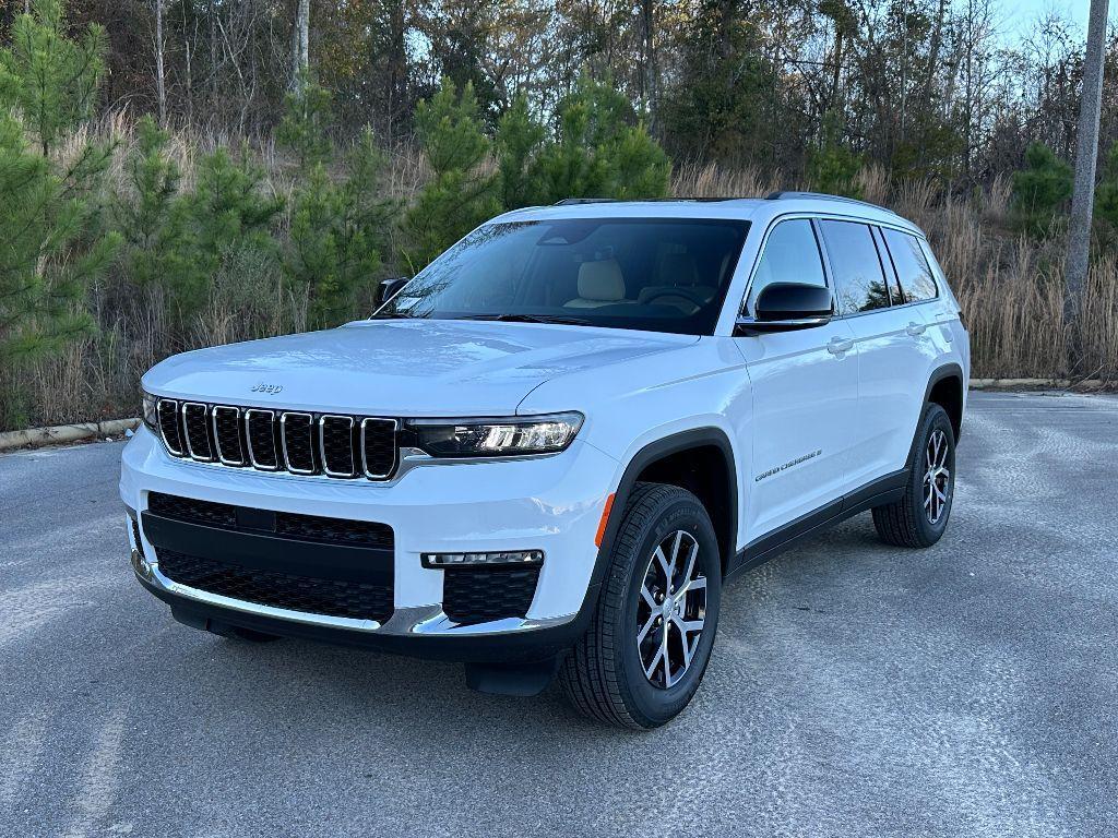 new 2025 Jeep Grand Cherokee L car, priced at $49,315