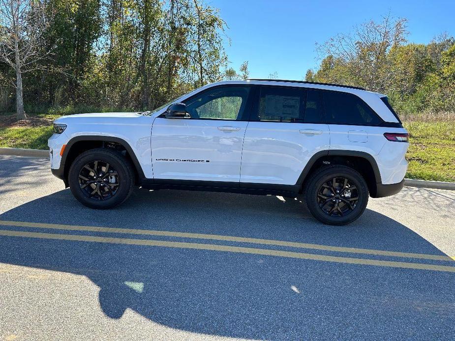 new 2024 Jeep Grand Cherokee car, priced at $37,435