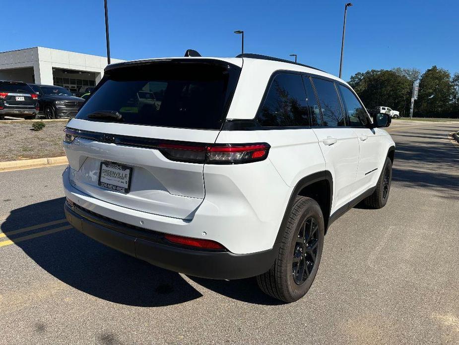 new 2024 Jeep Grand Cherokee car, priced at $37,435