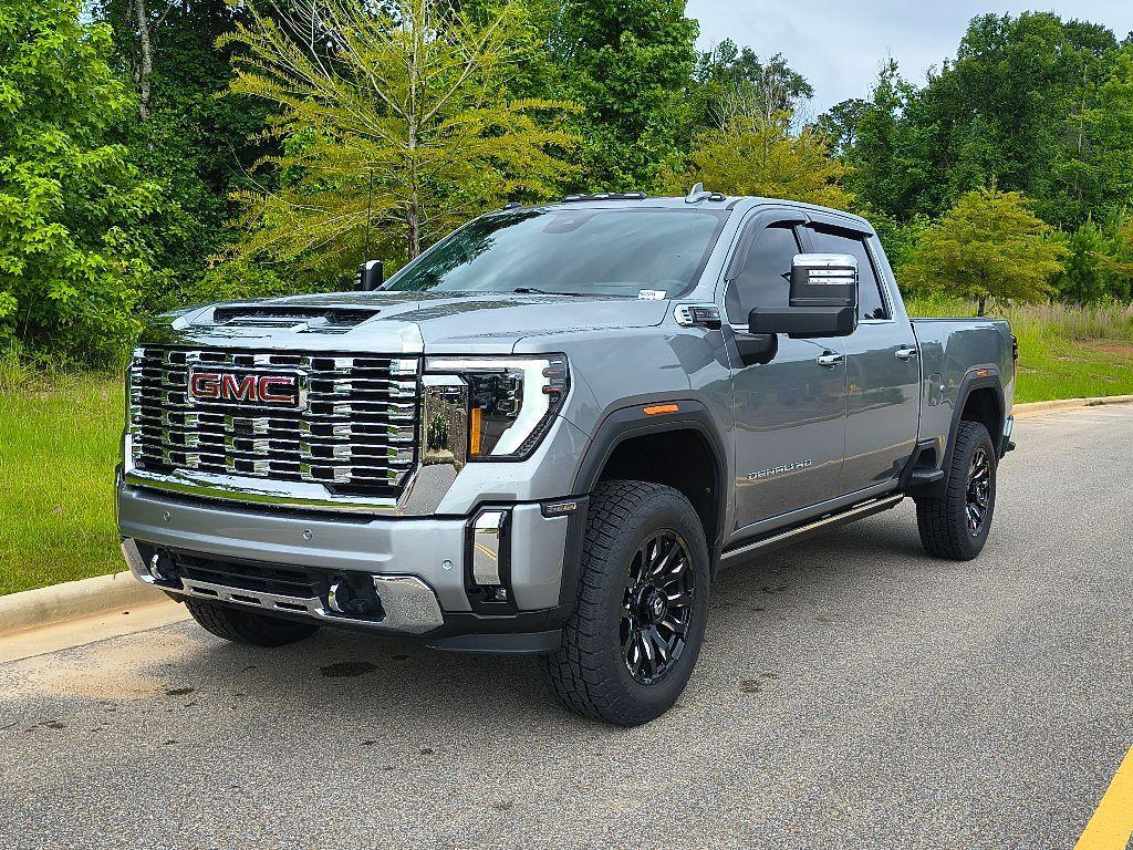 used 2024 GMC Sierra 2500 car, priced at $72,989