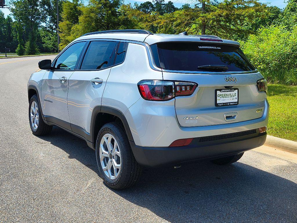 new 2025 Jeep Compass car, priced at $28,666