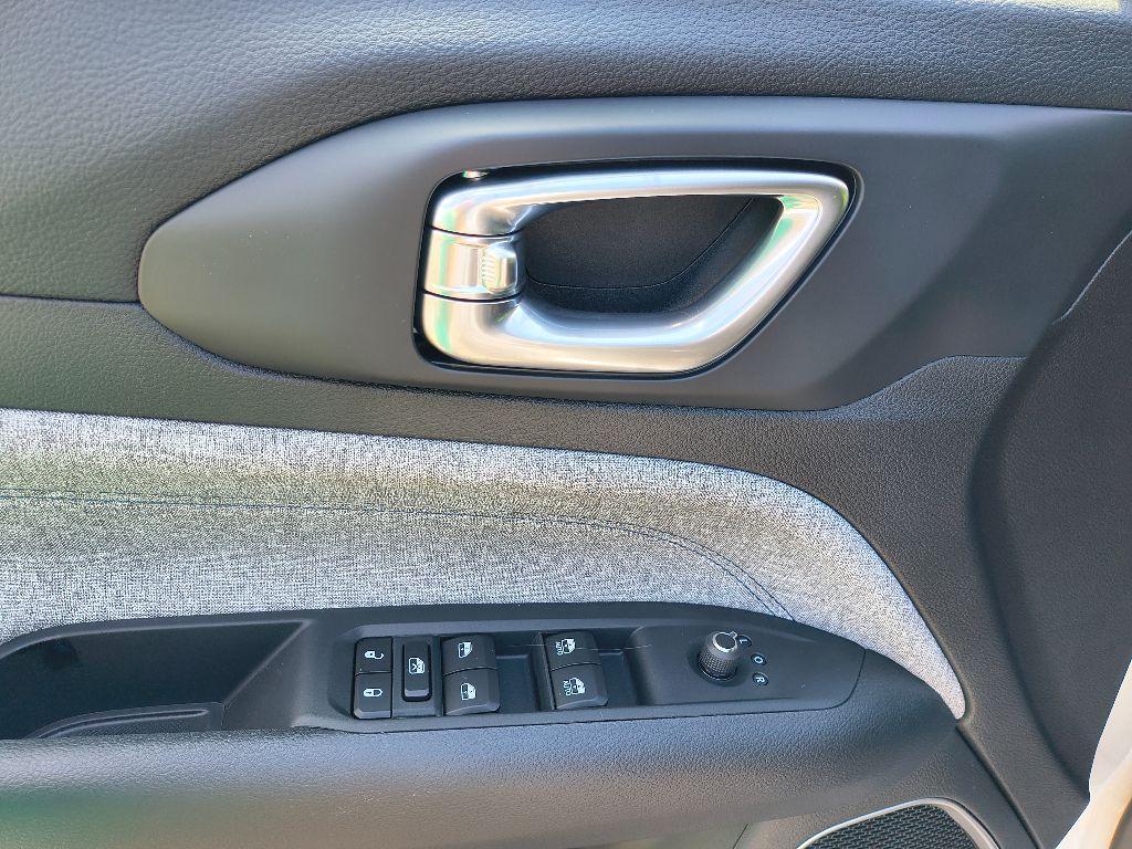 new 2025 Jeep Compass car, priced at $28,666