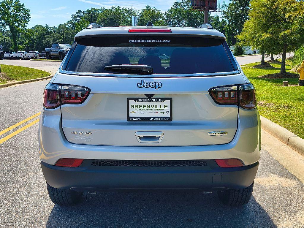 new 2025 Jeep Compass car, priced at $28,666