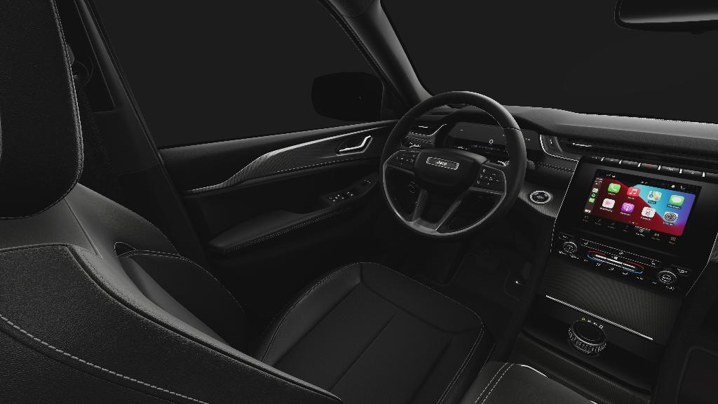 new 2025 Jeep Grand Cherokee car, priced at $37,877