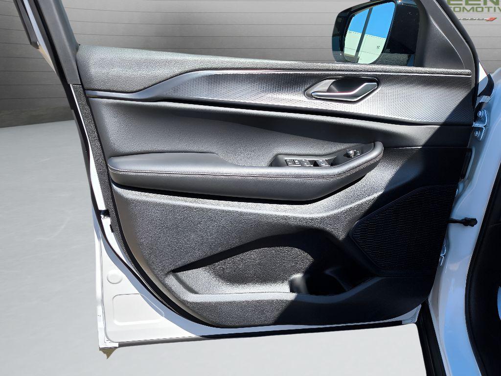 new 2025 Jeep Grand Cherokee car, priced at $35,569