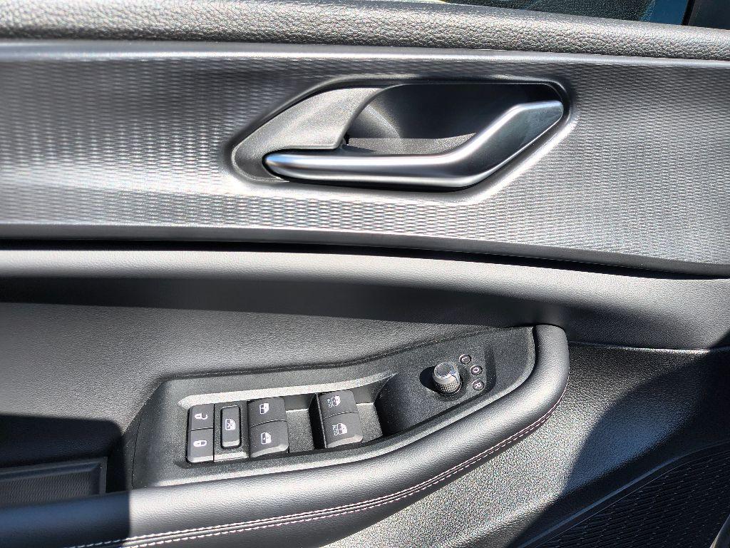 new 2025 Jeep Grand Cherokee car, priced at $39,725