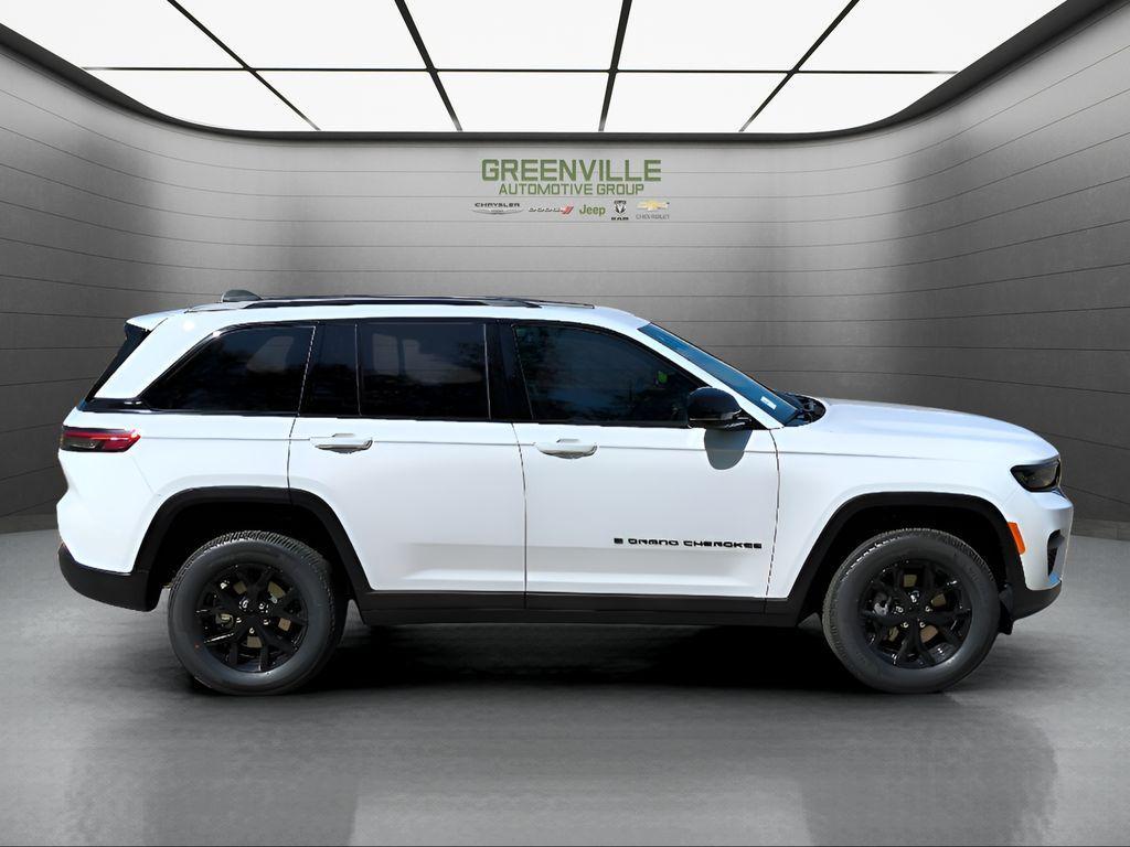 new 2025 Jeep Grand Cherokee car, priced at $35,569