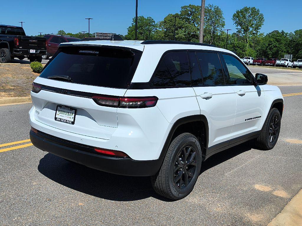 new 2025 Jeep Grand Cherokee car, priced at $39,725