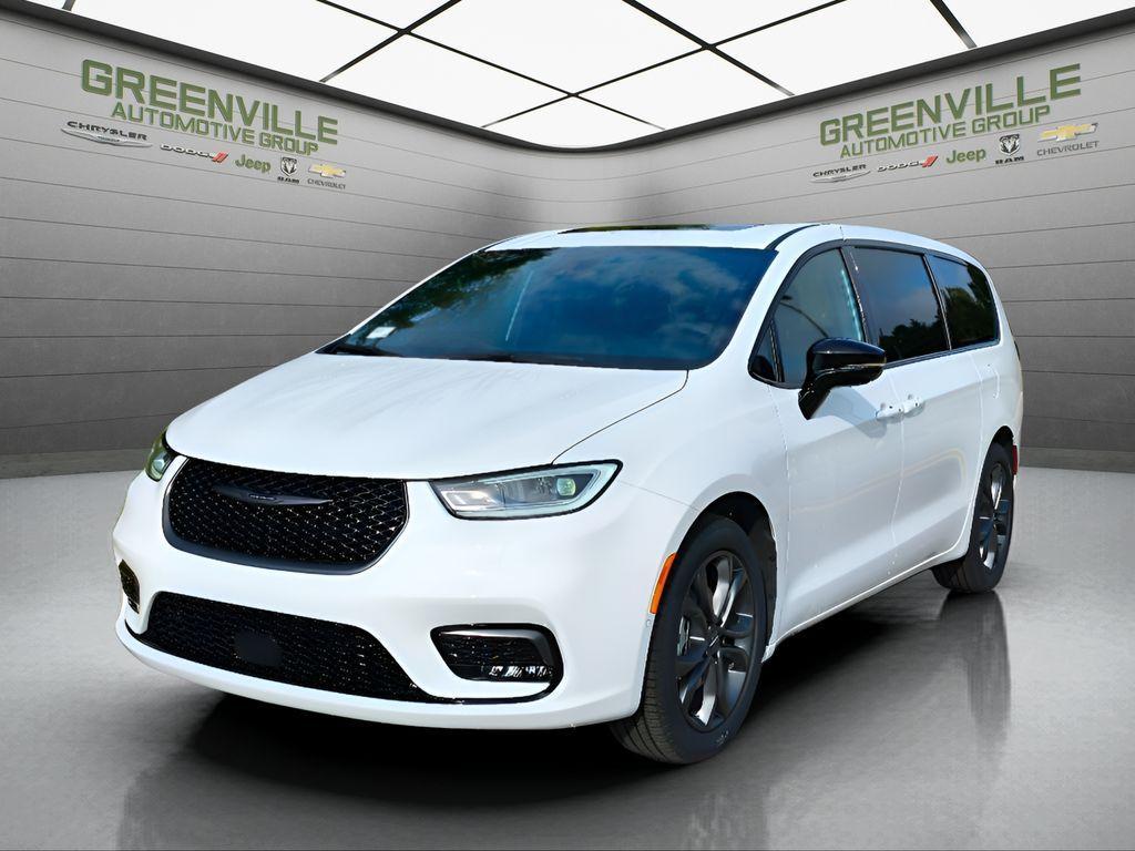 new 2026 Chrysler Pacifica car, priced at $39,780