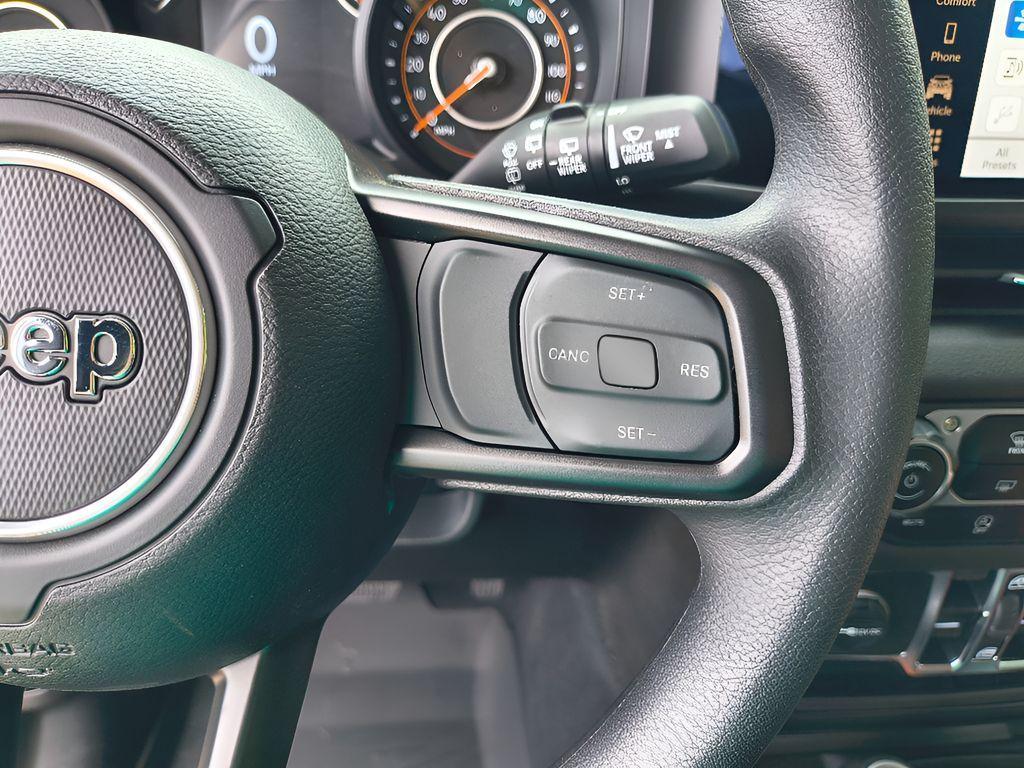 new 2025 Jeep Wrangler car, priced at $45,964