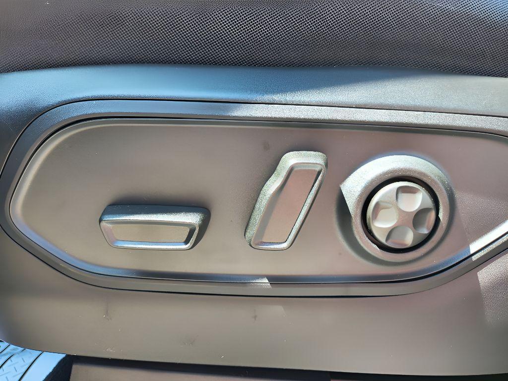 new 2025 Jeep Grand Cherokee L car, priced at $38,873
