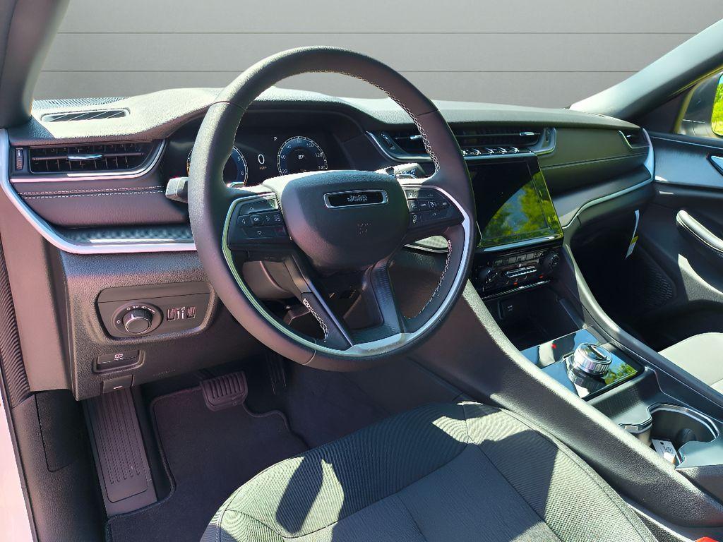 new 2025 Jeep Grand Cherokee L car, priced at $38,873