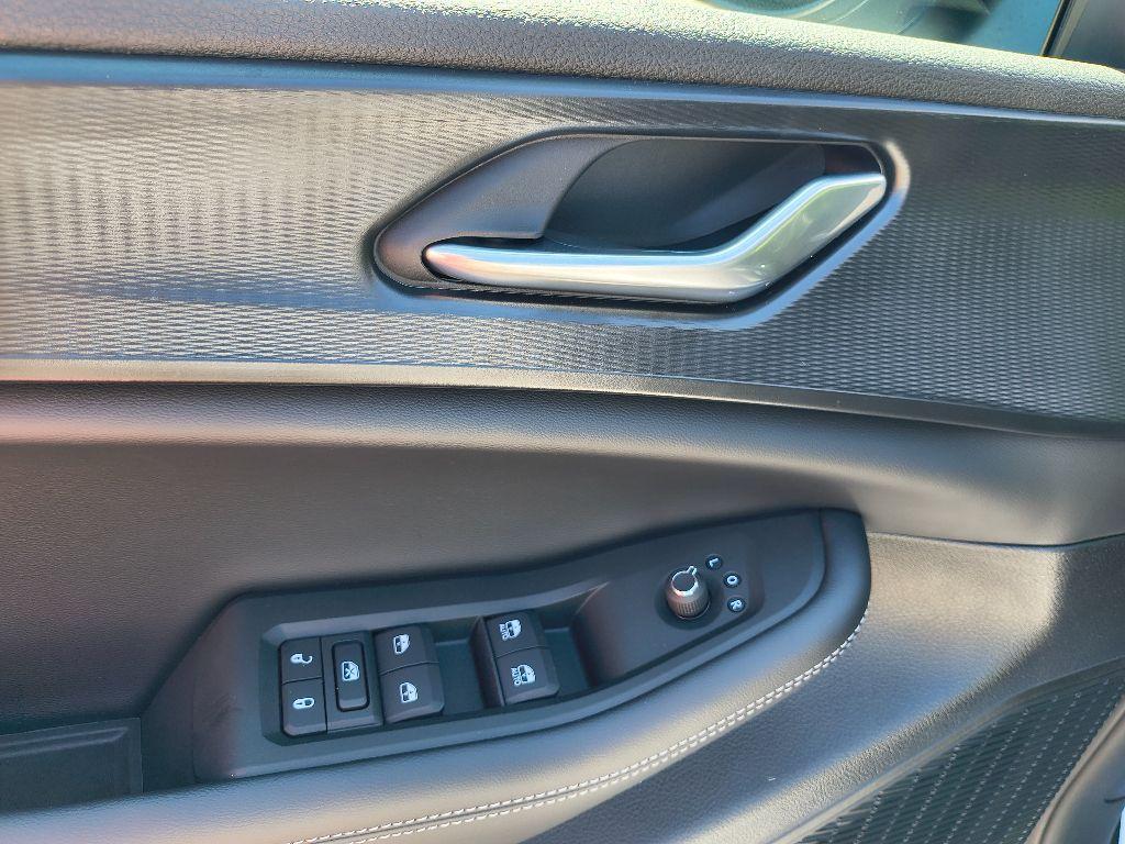 new 2025 Jeep Grand Cherokee L car, priced at $39,984
