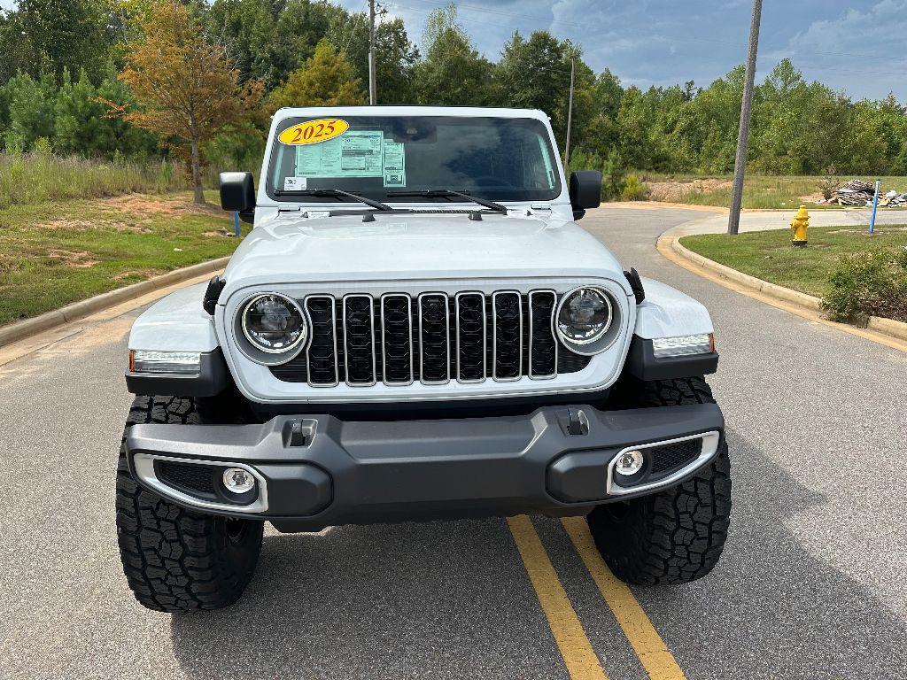 new 2025 Jeep Wrangler car, priced at $57,457