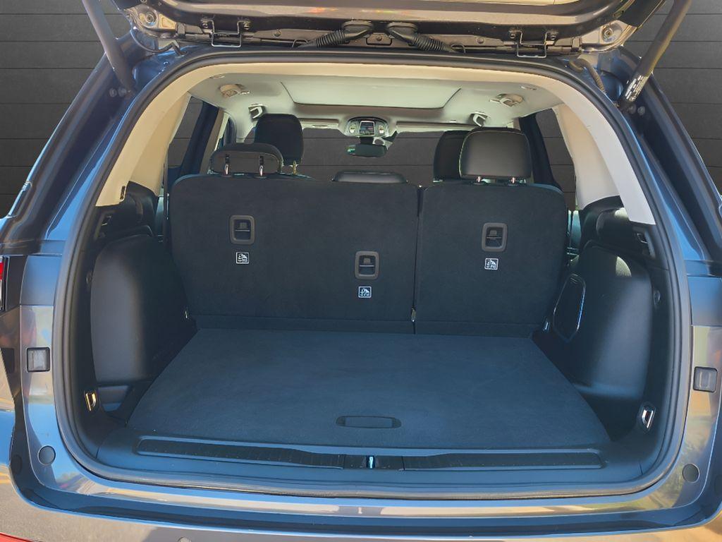 used 2022 Jeep Grand Cherokee car, priced at $29,917