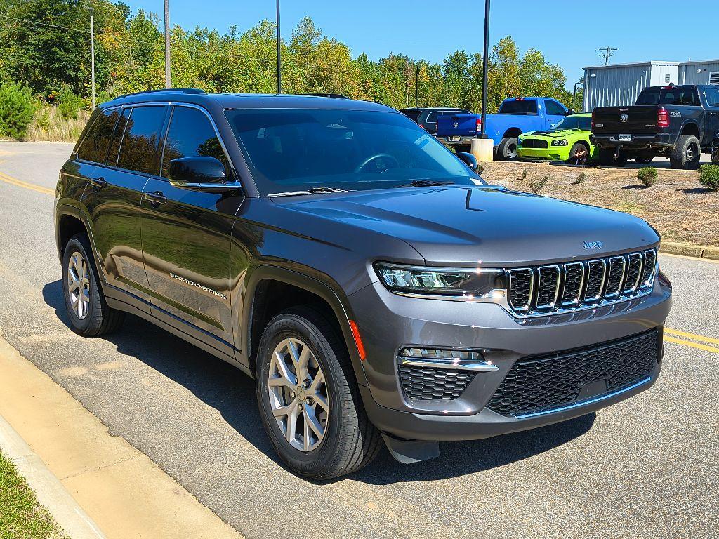 used 2022 Jeep Grand Cherokee car, priced at $29,917