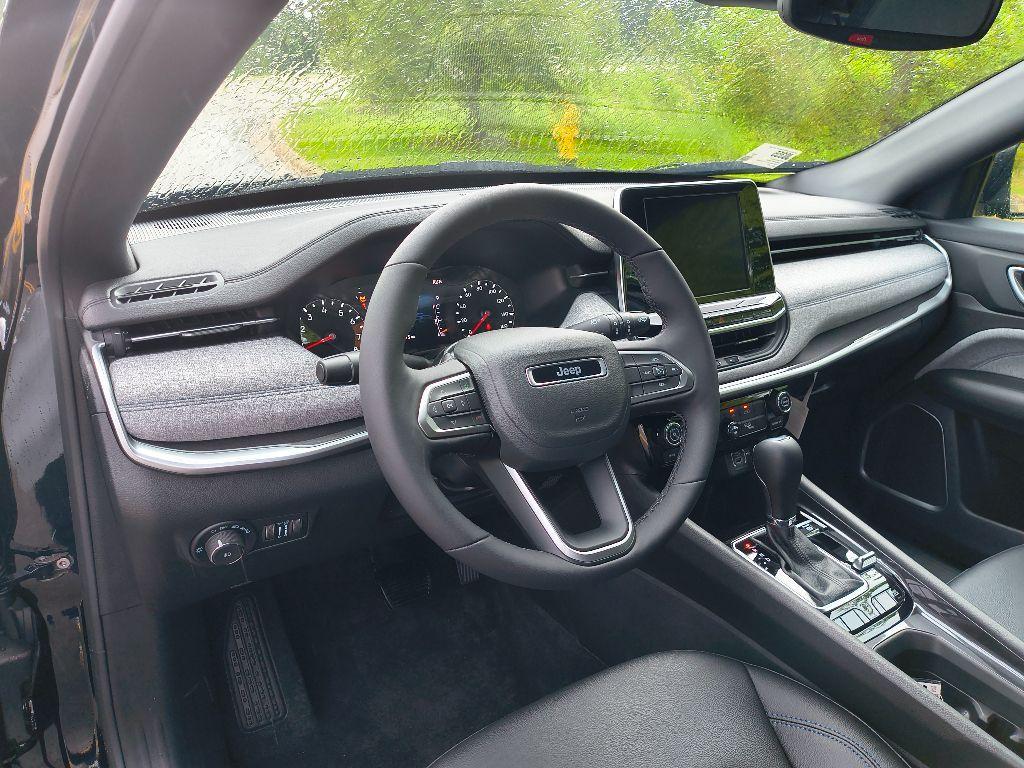 new 2025 Jeep Compass car, priced at $29,463