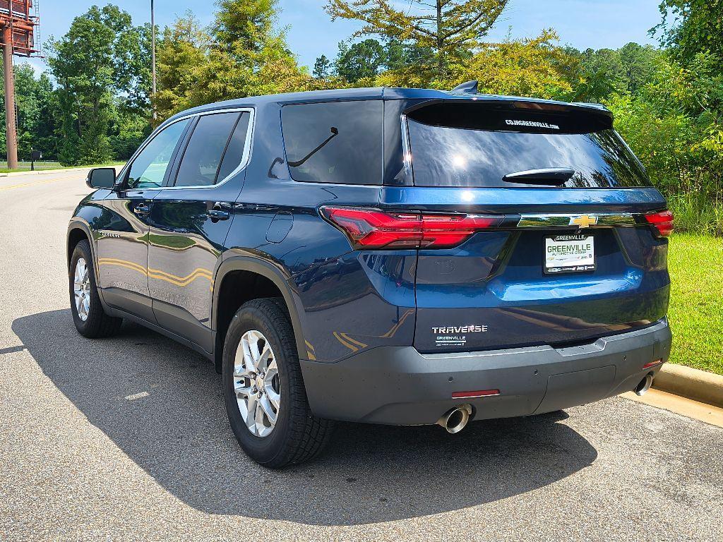 used 2022 Chevrolet Traverse car, priced at $22,995