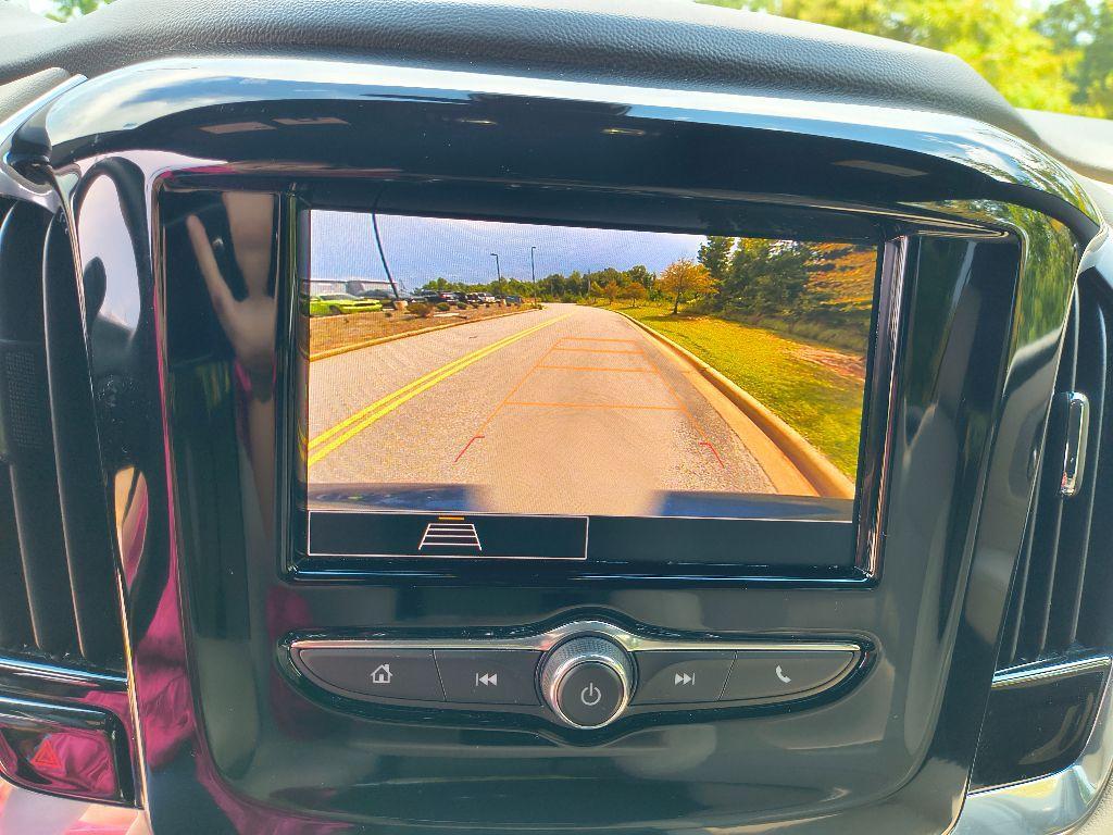 used 2022 Chevrolet Traverse car, priced at $22,995