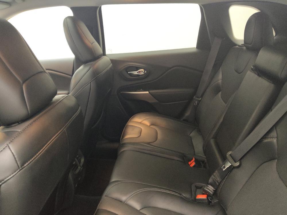 used 2022 Jeep Cherokee car, priced at $25,895