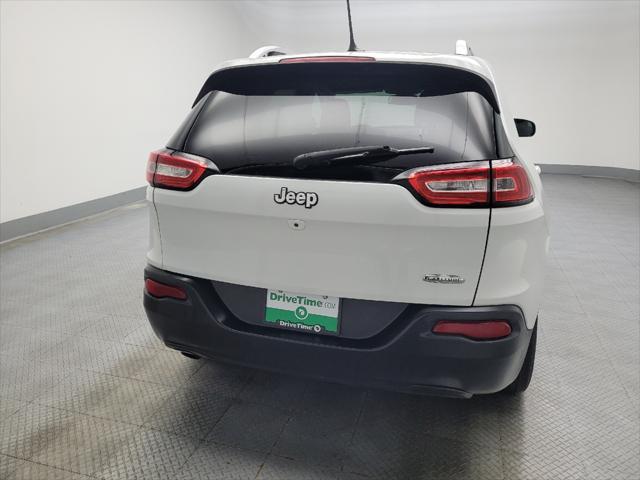 used 2015 Jeep Cherokee car, priced at $11,495