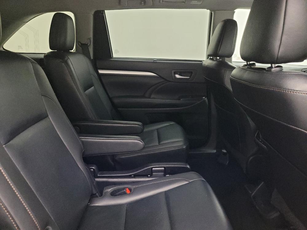 used 2019 Toyota Highlander car, priced at $23,995