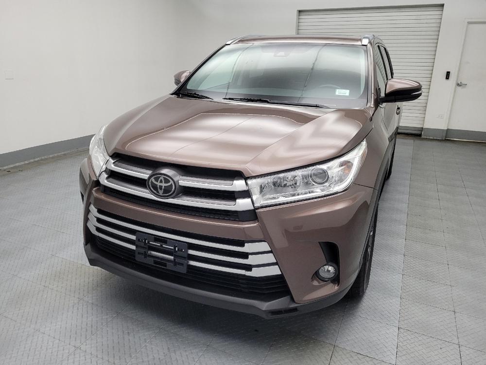 used 2019 Toyota Highlander car, priced at $23,995