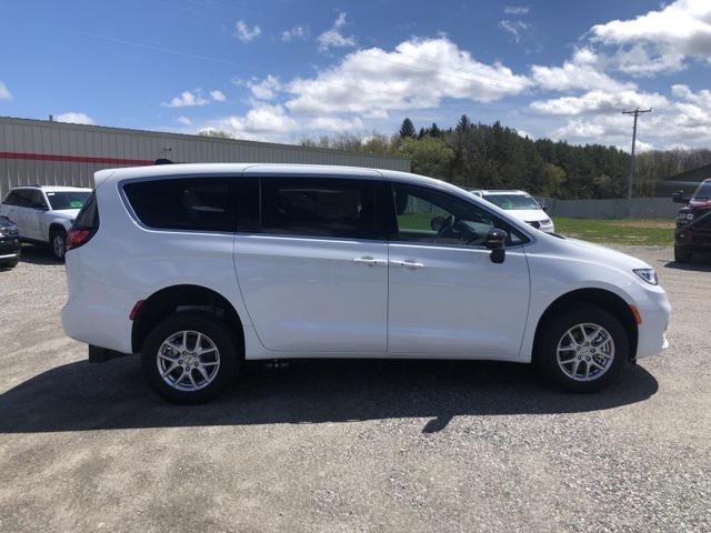 new 2024 Chrysler Pacifica car, priced at $63,005