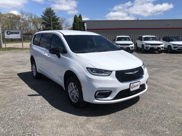 new 2024 Chrysler Pacifica car, priced at $63,005