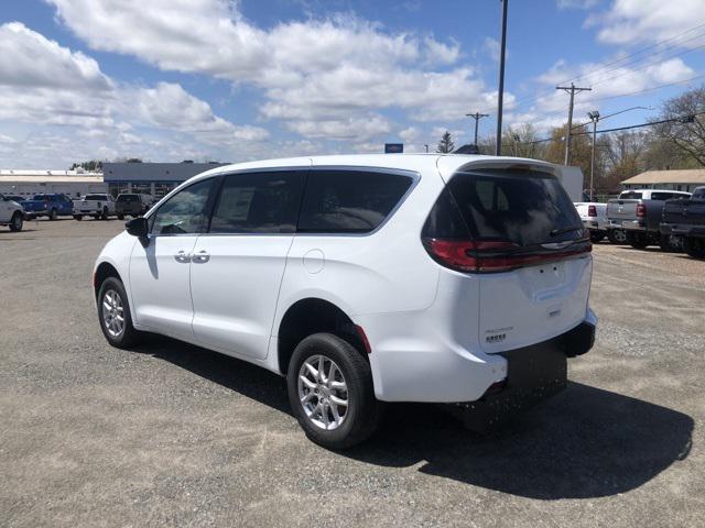 new 2024 Chrysler Pacifica car, priced at $63,005