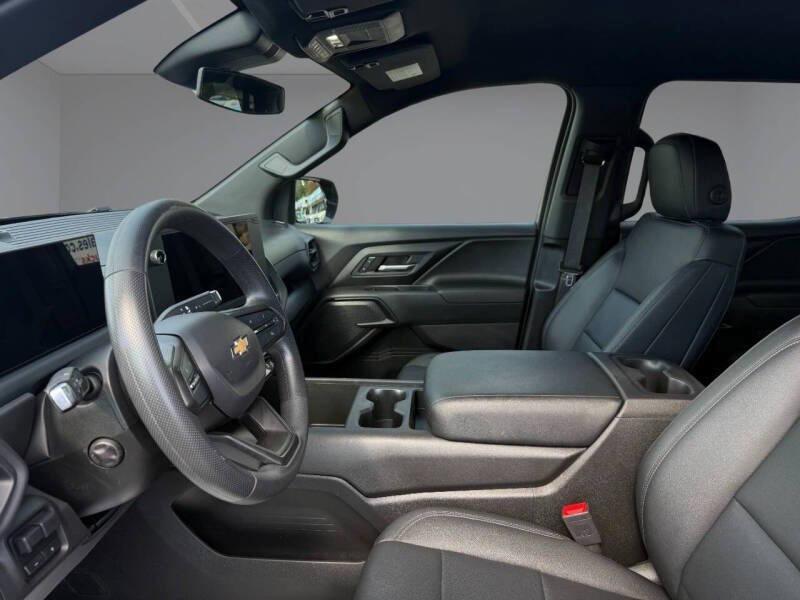 used 2024 Chevrolet Silverado EV car, priced at $45,998