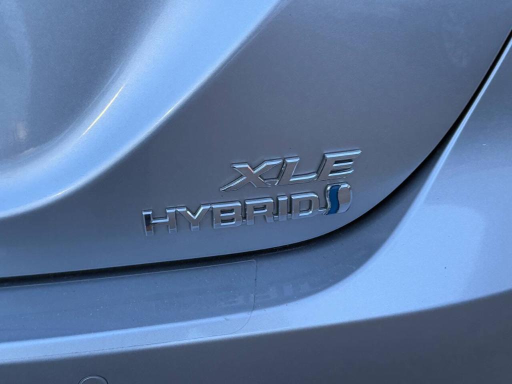 used 2018 Toyota Camry Hybrid car, priced at $21,998