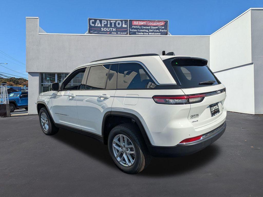 new 2025 Jeep Grand Cherokee car, priced at $40,325