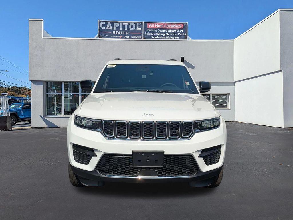 new 2025 Jeep Grand Cherokee car, priced at $40,325