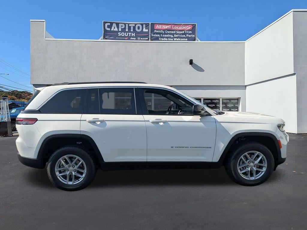 new 2025 Jeep Grand Cherokee car, priced at $40,325