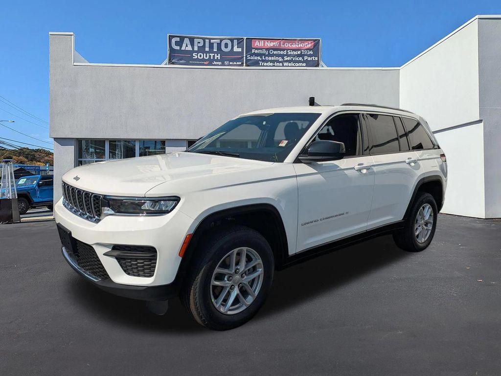 new 2025 Jeep Grand Cherokee car, priced at $40,325