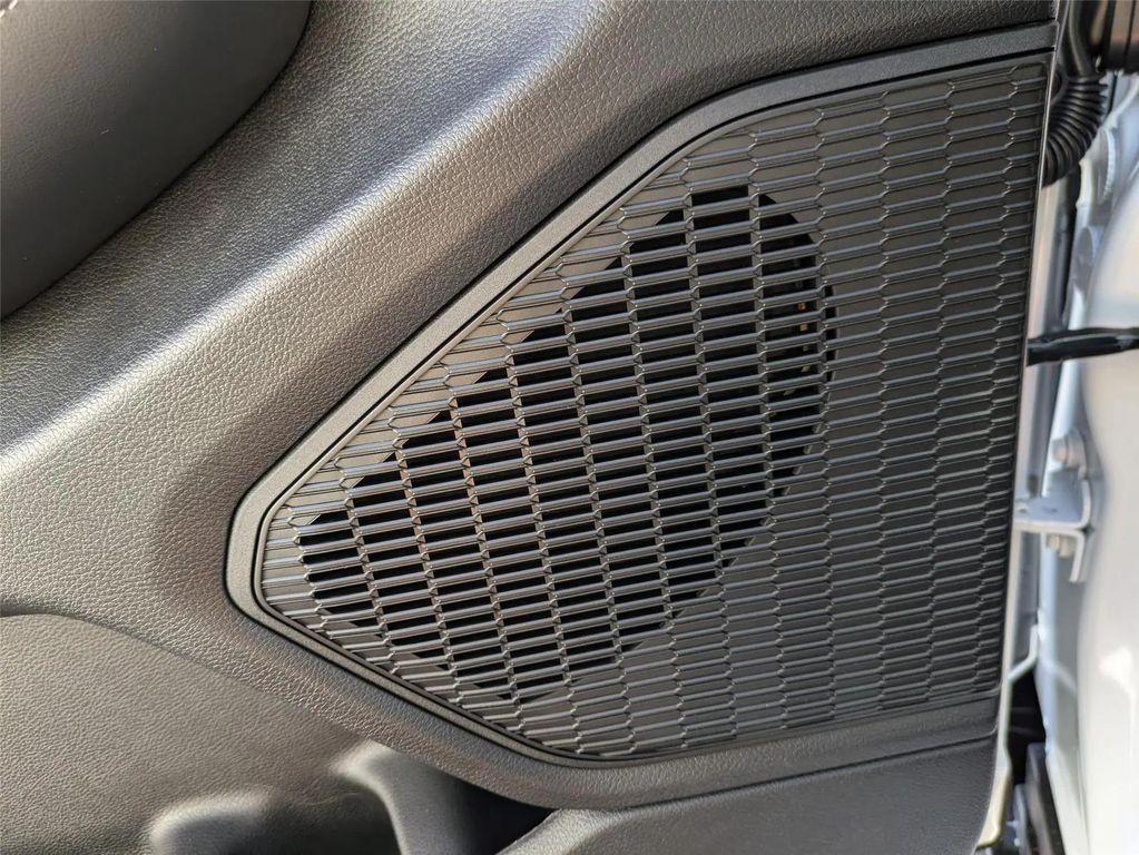 new 2025 Jeep Grand Cherokee car, priced at $40,325