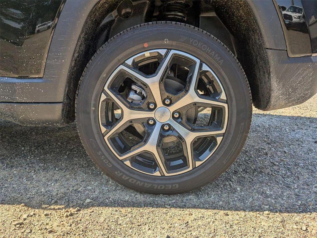 new 2024 Jeep Compass car, priced at $27,500