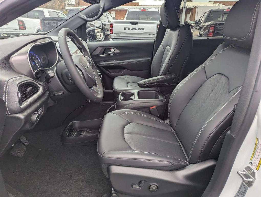new 2026 Chrysler Pacifica car, priced at $47,293