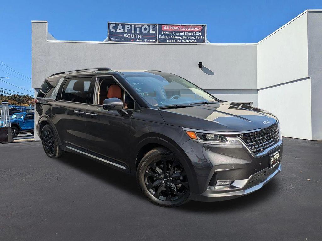 used 2024 Kia Carnival car, priced at $38,900