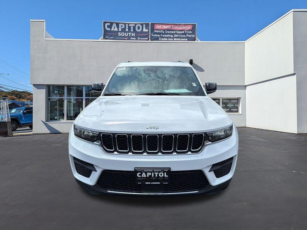 new 2025 Jeep Grand Cherokee car, priced at $37,825