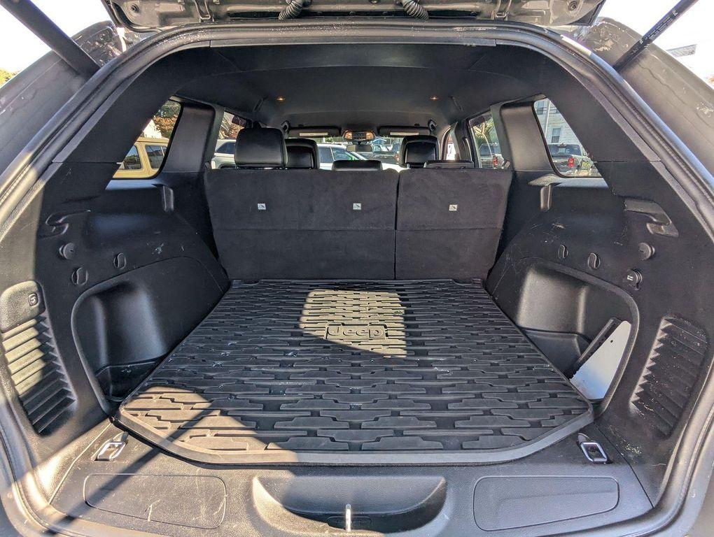 used 2021 Jeep Grand Cherokee car, priced at $27,700