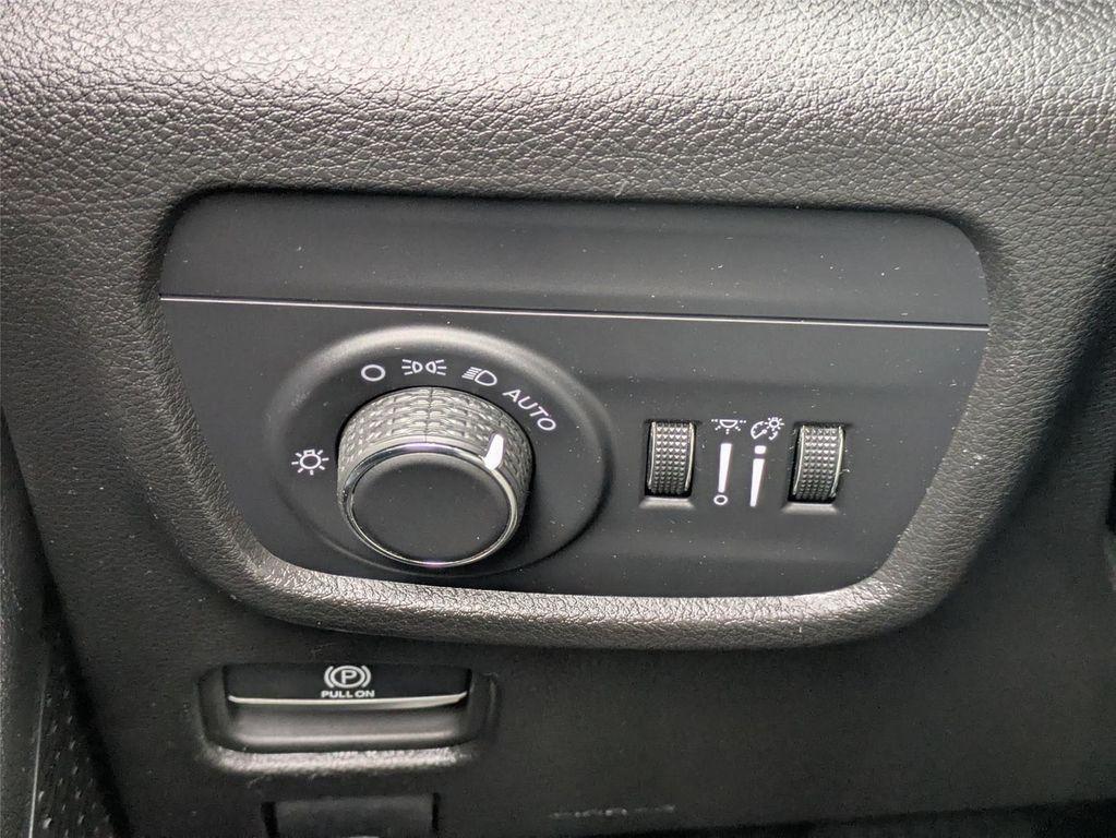 used 2024 Jeep Grand Cherokee L car, priced at $30,500