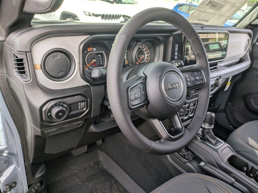 new 2025 Jeep Wrangler car, priced at $47,530
