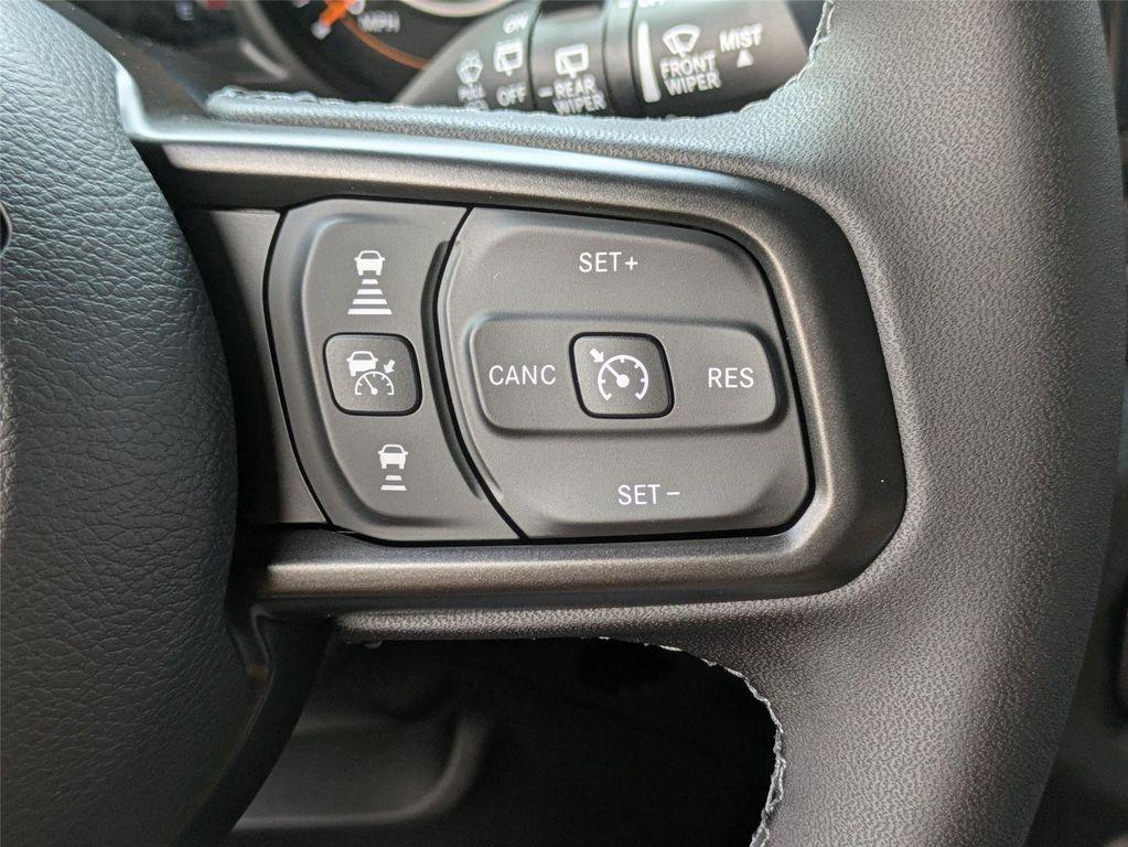 new 2025 Jeep Wrangler car, priced at $47,530