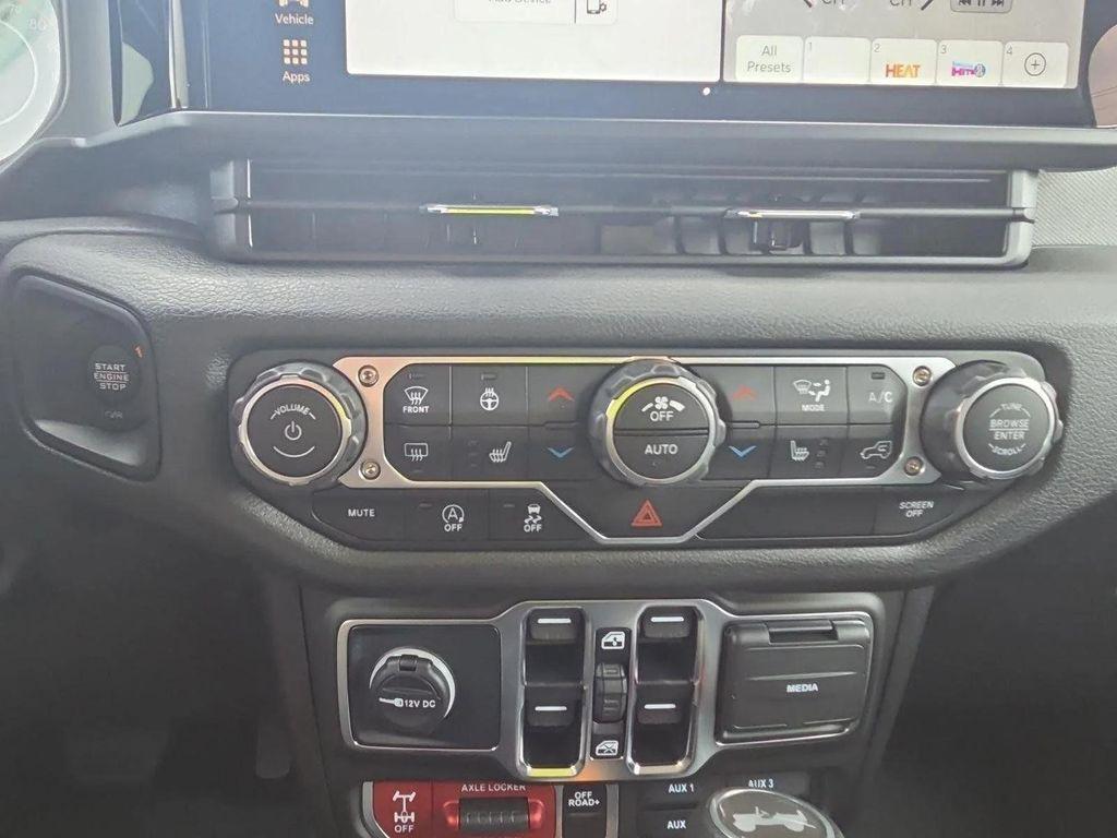 new 2025 Jeep Wrangler car, priced at $44,280